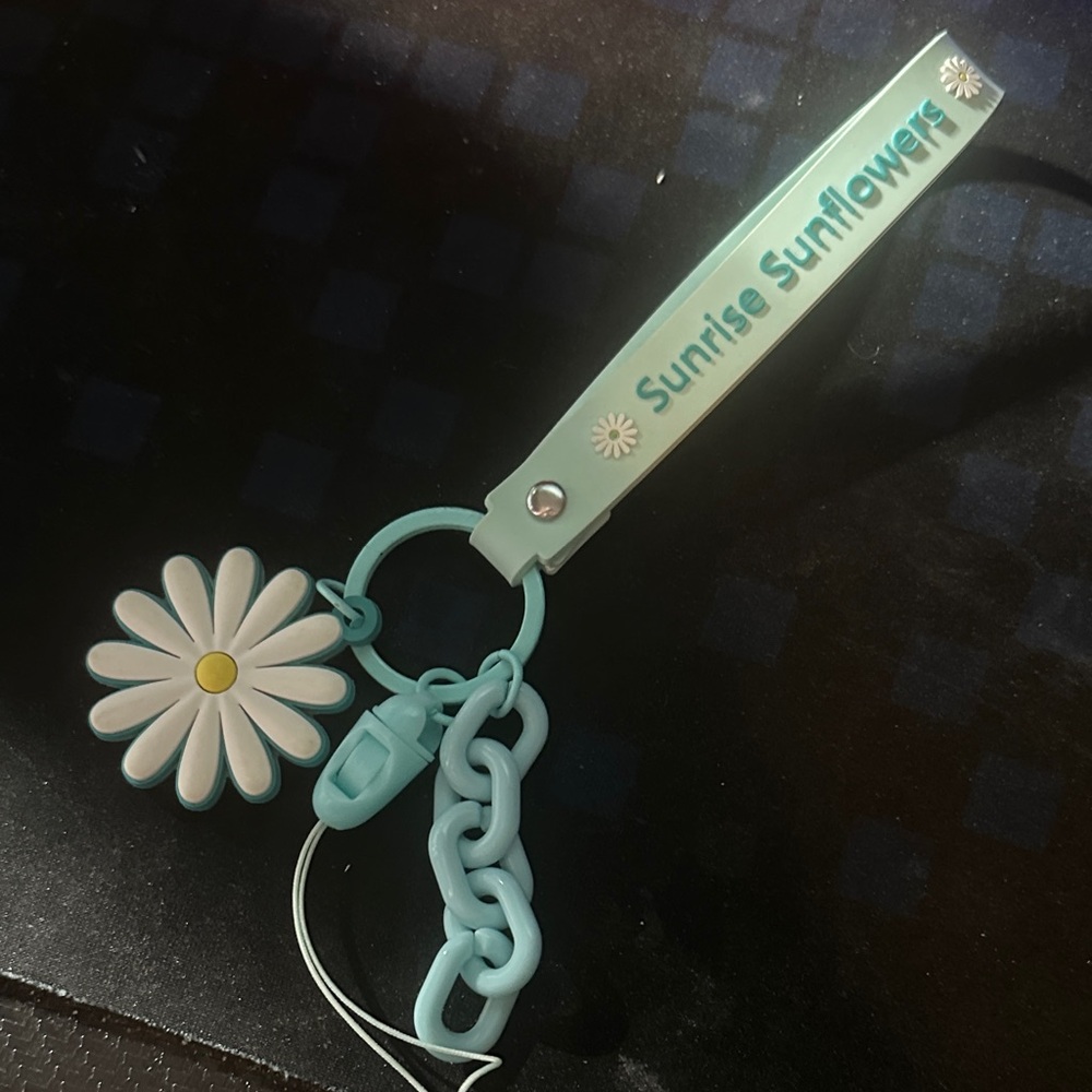 Sunrise Sunflower Keychain with Daisy Charm - Light Blue